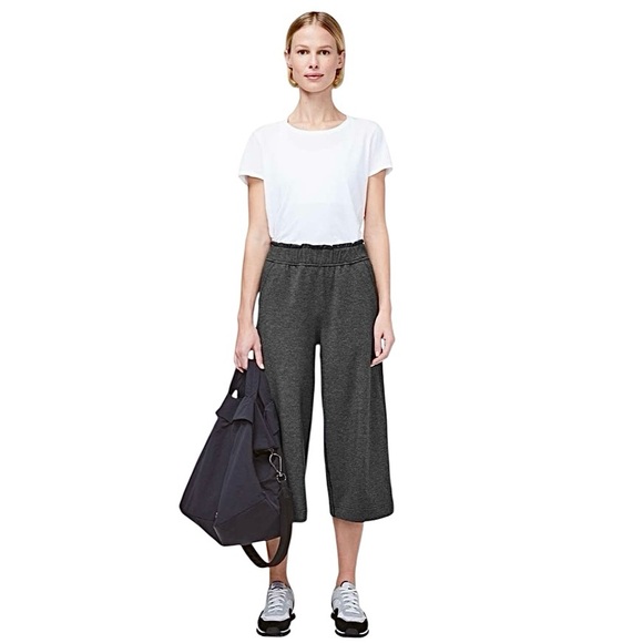 Lululemon Hello Sunday Mod Black Wide Leg Modal Crops Size 8 - Picture 1 of 13